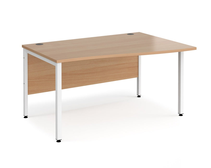 Maestro 25 - Right Hand Wave Desk - Bench Leg Frame in White.