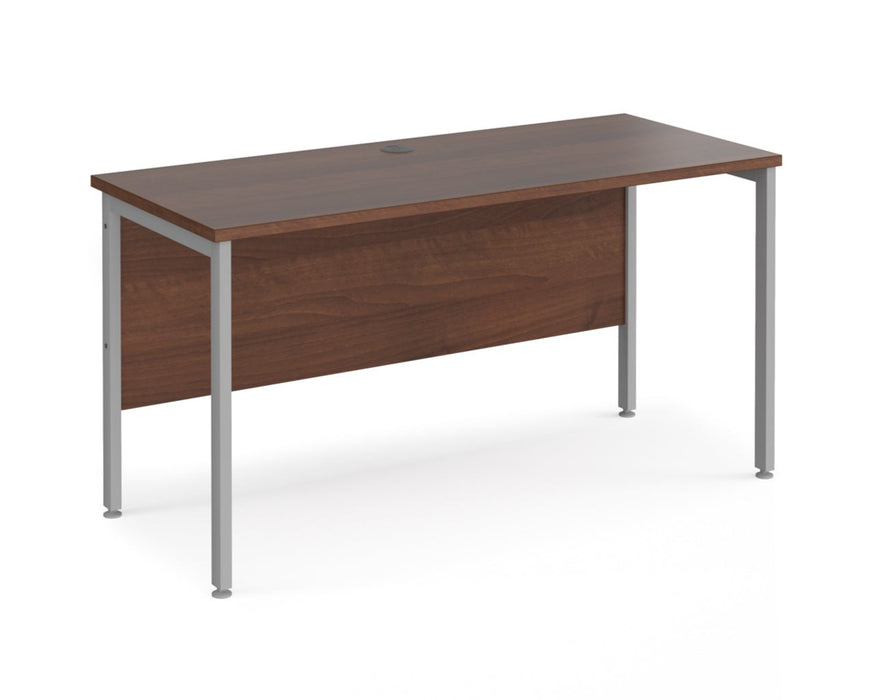 Maestro 25 - Straight Desk - Silver H-frame Leg.