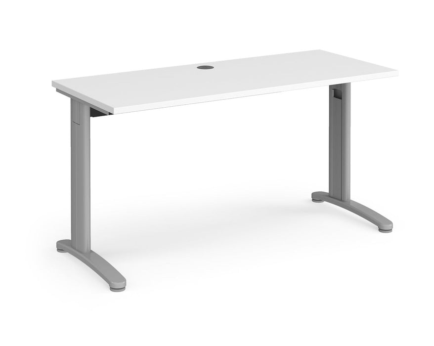 TR10 - Straight Desk with Cabel Managed Cantilever Leg - 600mm - Silver Frame.